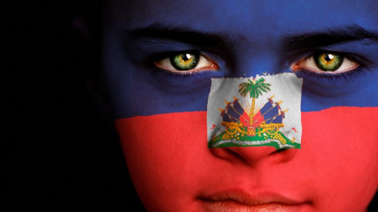 drapeau d'Haïti : Symbole nationale - maroons.black